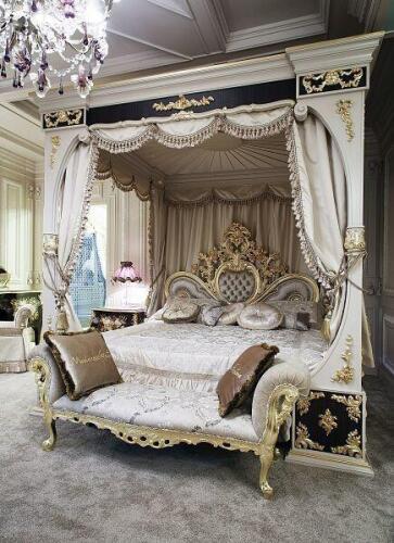 Luxurious King Size Bed